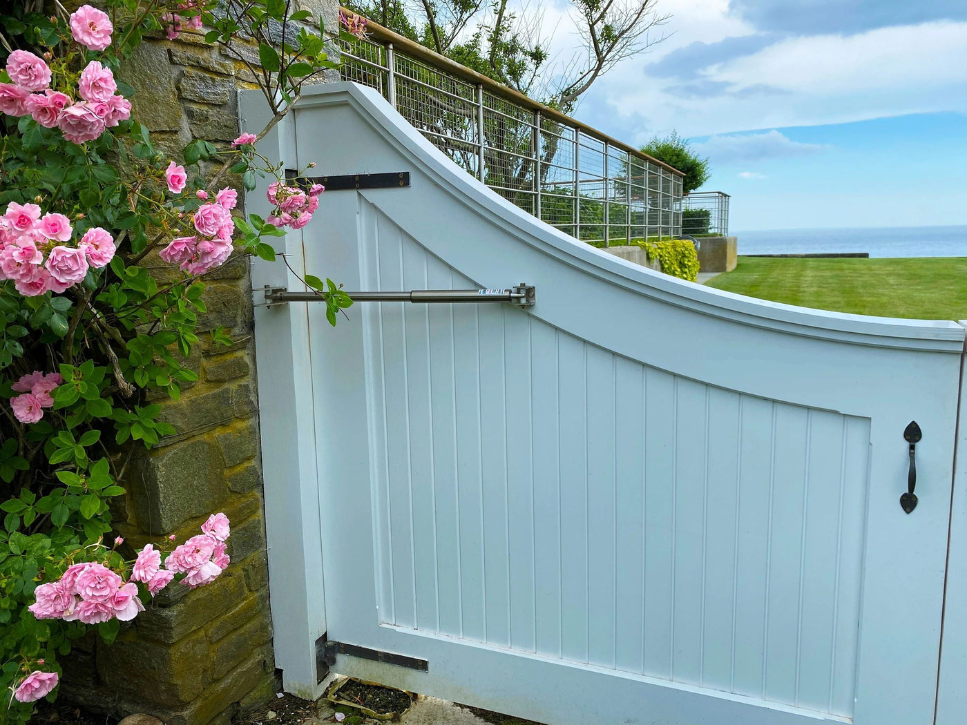 Choosing the Right Gate Closer: A Complete Guide for Safety and Security
